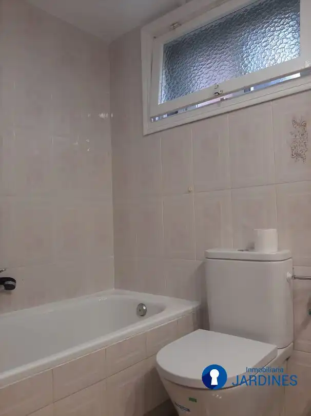 Bathroom of Flat for rent in Bilbao   with Heating and Terrace