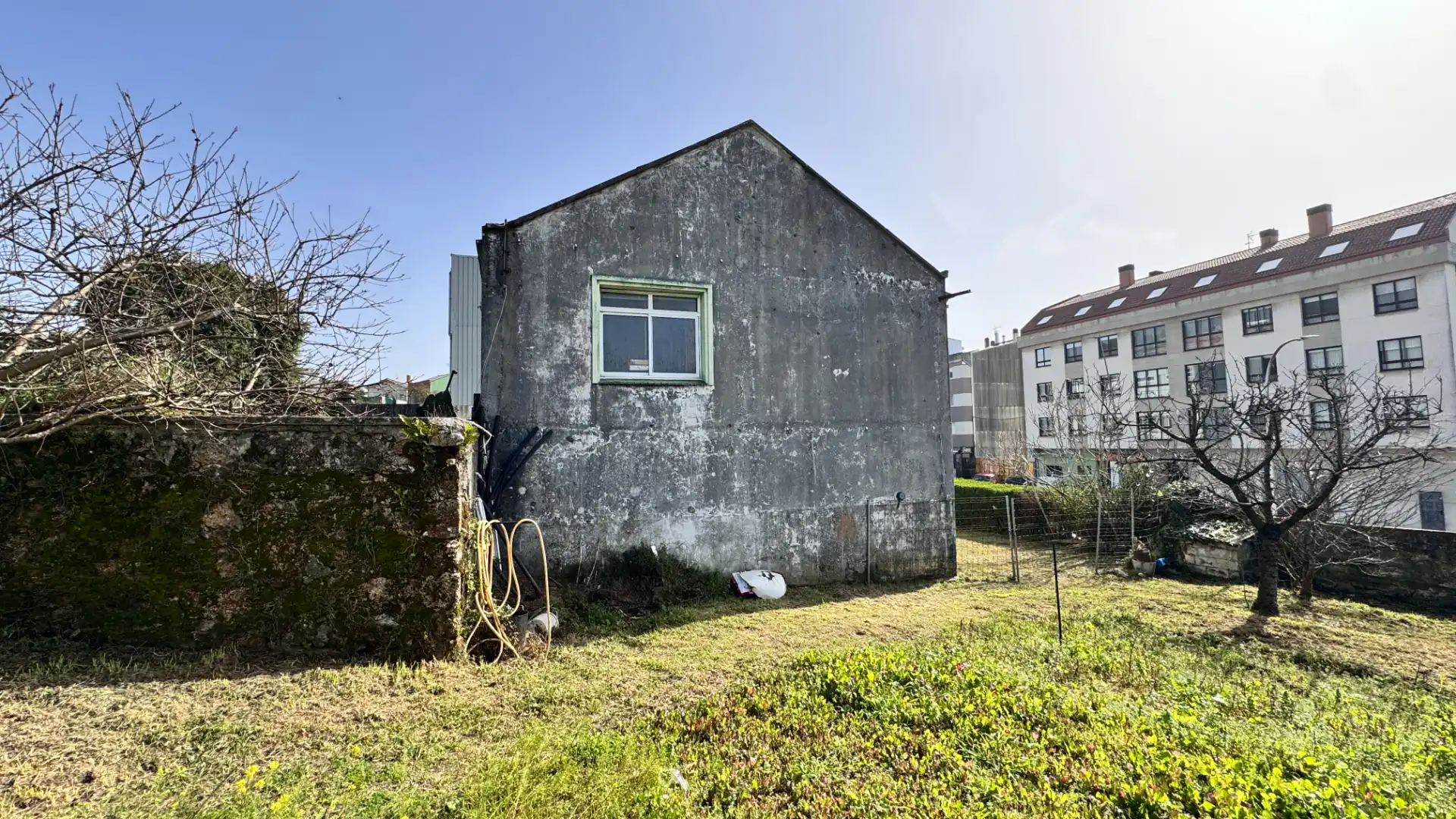 Vista exterior de Casa o xalet en venda en Arteixo amb Jardí privat i Traster