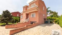Vista exterior de Casa o xalet en venda en L'Eliana amb Aire condicionat, Calefacció i Jardí privat