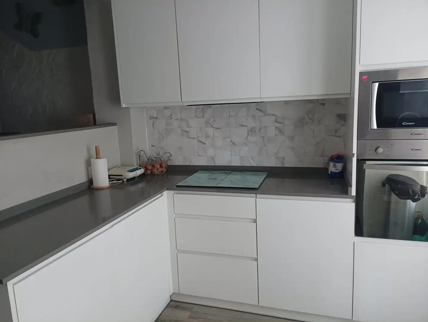 Kitchen of Houses for sale in Sevilla  with Air Conditioner, Private garden and Parquet flooring