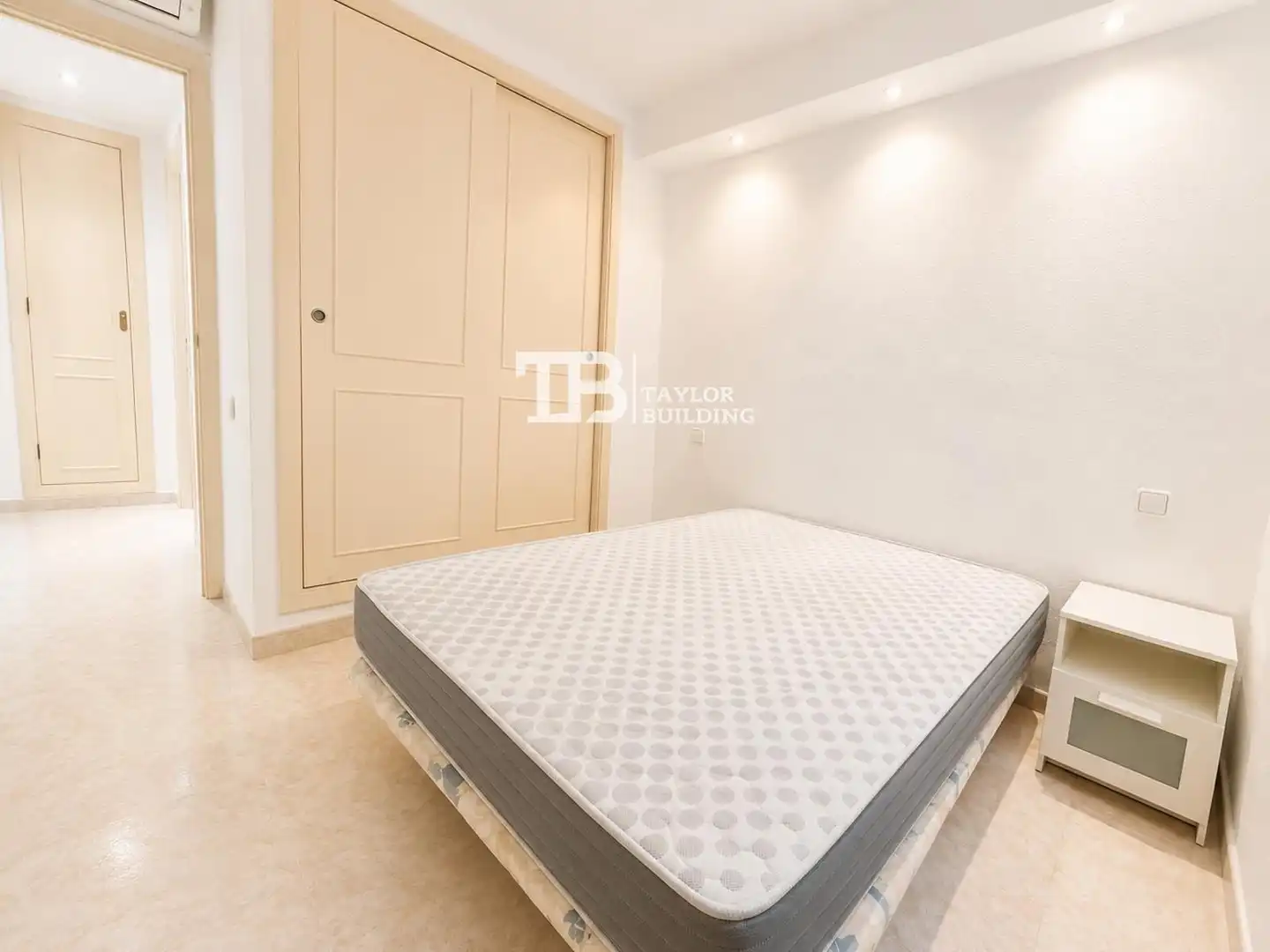 Dormitori de Pis en venda en  Palma de Mallorca amb Terrassa, Piscina i Piscina comunitària
