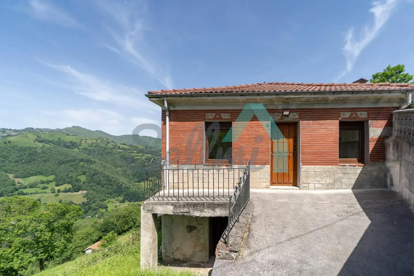 Vista exterior de Casa o chalet en venta en Laviana con Jardín privado, Parquet y Terraza
