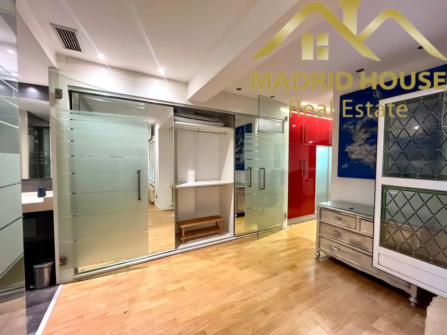 Wohnung zum Verkauf in Madrid mit Klimaanlage, Heizung und Möbliert