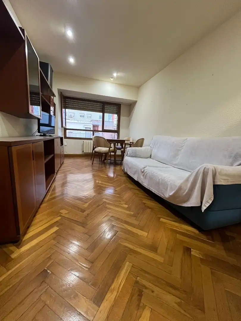 Wohnzimmer von Wohnung zur Miete in Castellón de la Plana / Castelló de la Plana mit Klimaanlage, Parkett und Möbliert