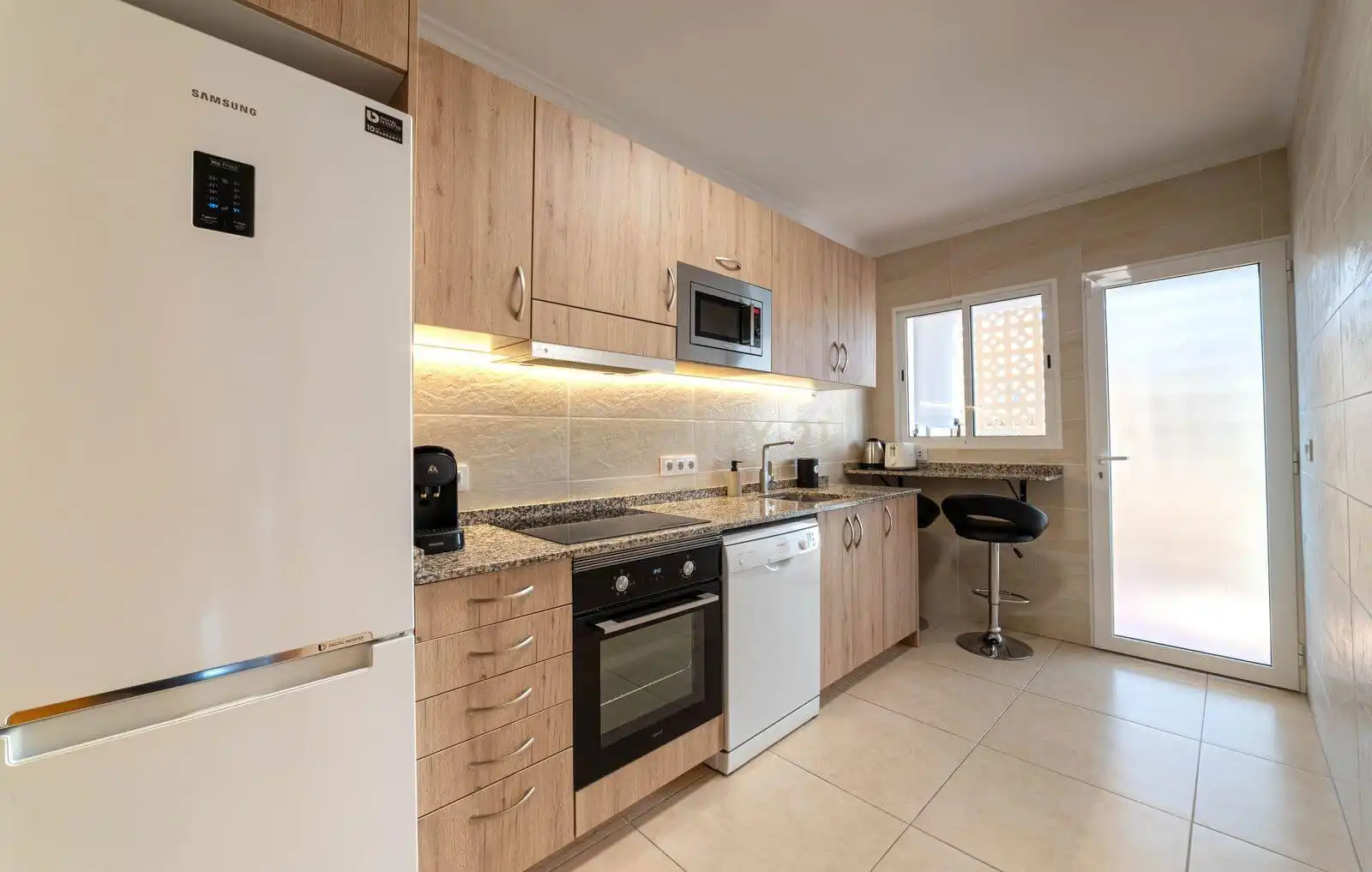 Cocina de Apartamento en venta en Calpe / Calp con Aire acondicionado, Horno y Lavadora