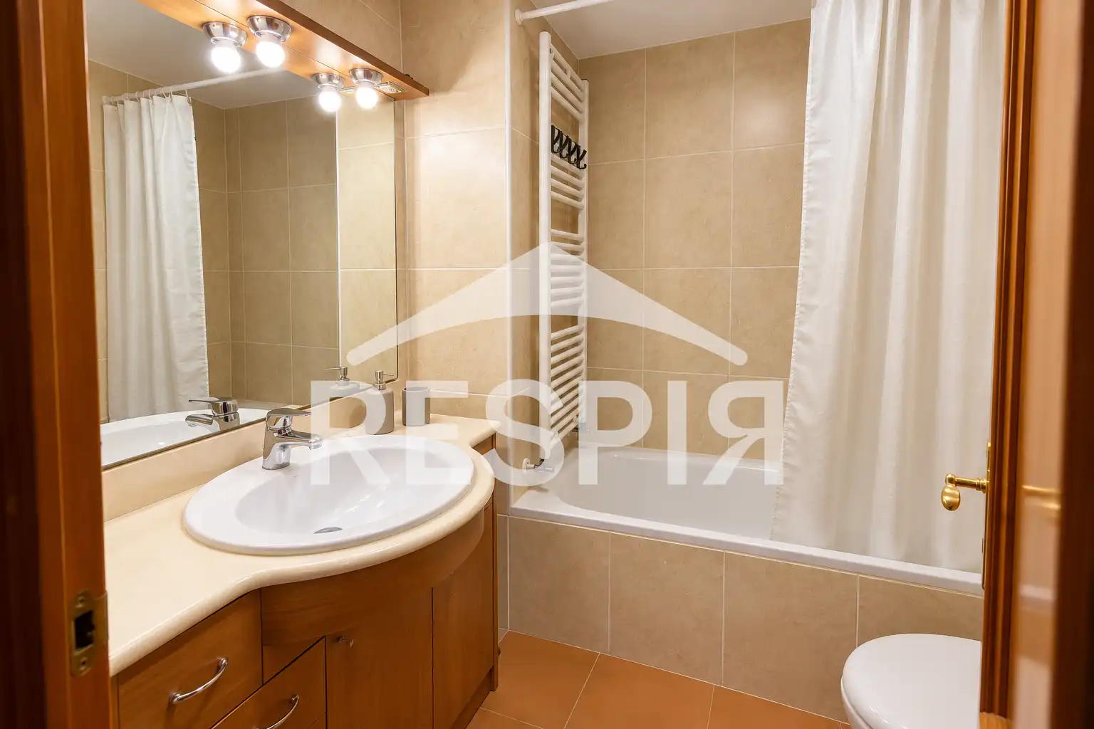 Baño de Casa adosada de alquiler en Urús, Girona
