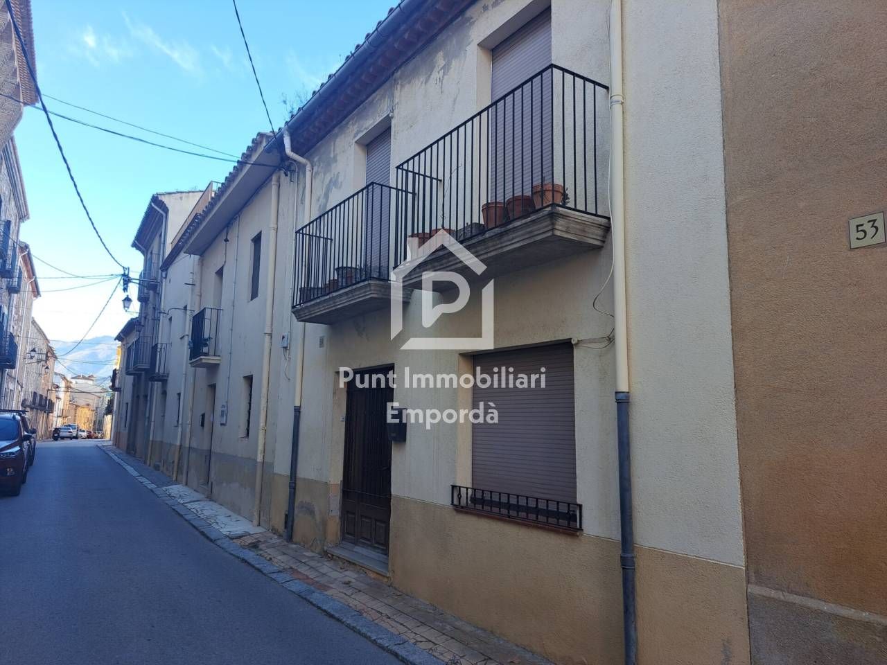Vista exterior de Casa adosada en venda en Darnius amb Calefacció, Jardí privat i Terrassa