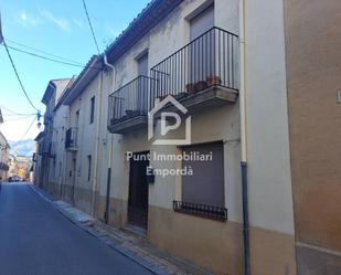 Vista exterior de Casa adosada en venda en Darnius amb Calefacció, Jardí privat i Terrassa