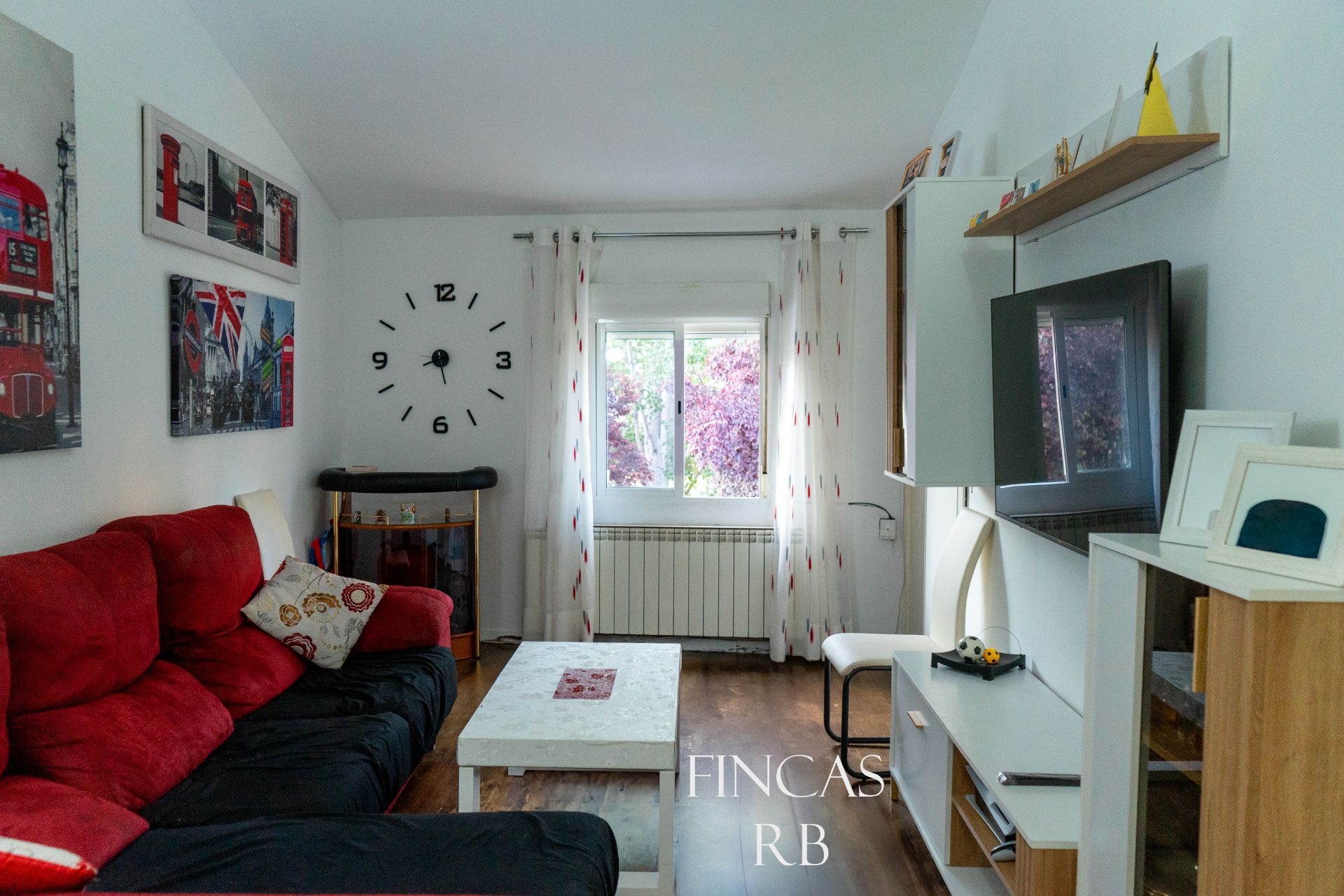 Living room of House or chalet for sale in  Zaragoza Capital  with Heating, Parquet flooring and Terrace