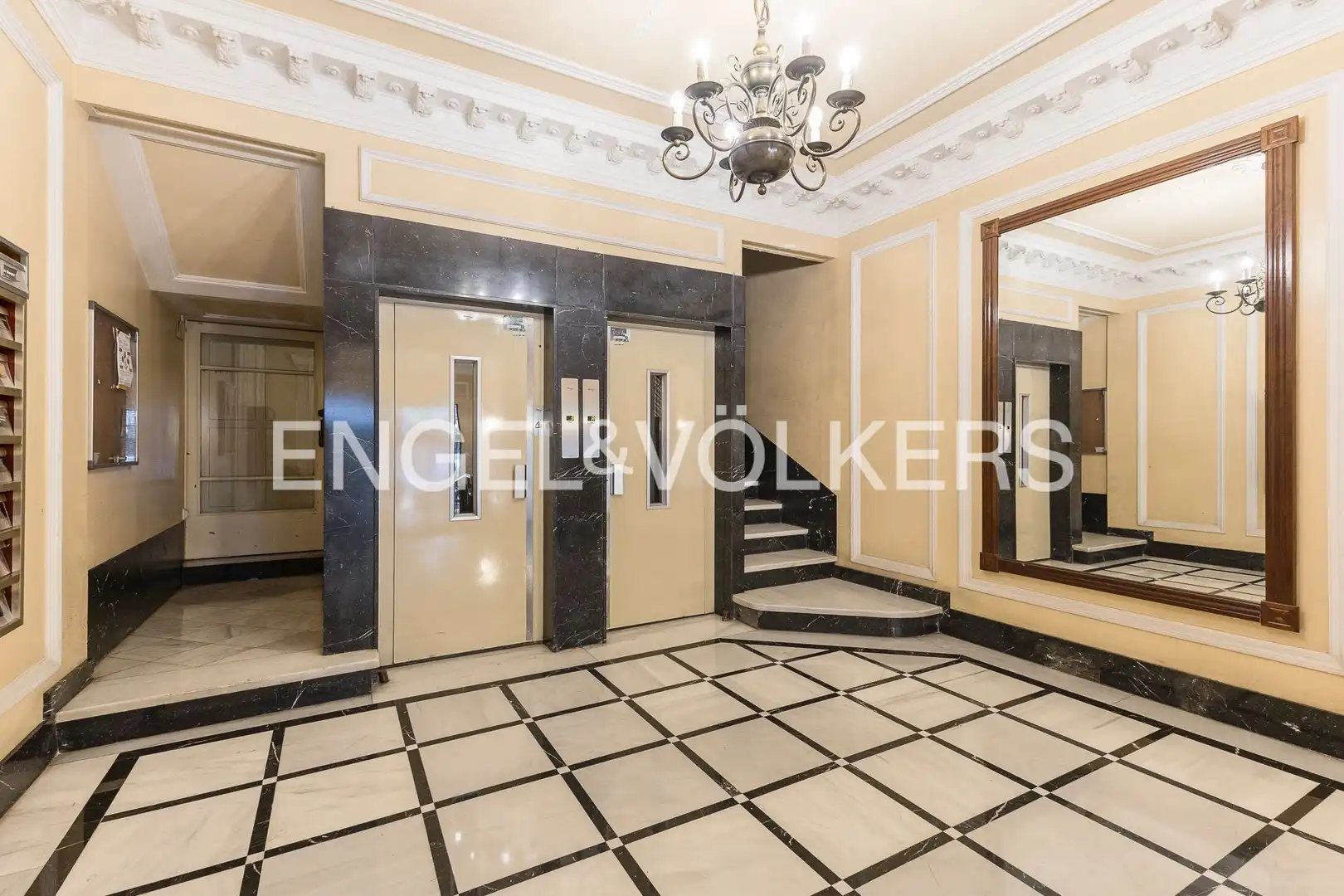 Attic for sale in Barcelona  with Heating