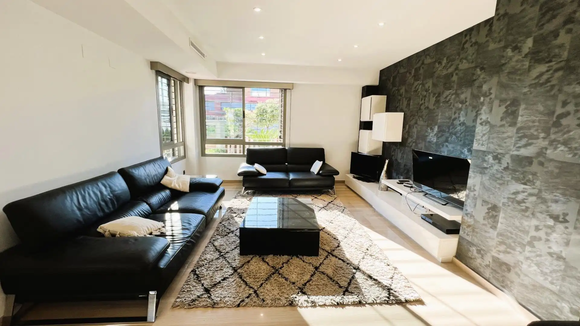 Sala d'estar de Casa o xalet en venda en Castellón de la Plana / Castelló de la Plana amb Aire condicionat, Calefacció i Jardí privat