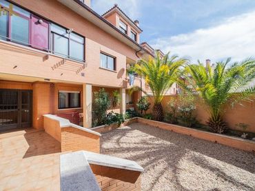 Duplex con balcone in vendita a Calle Mayor