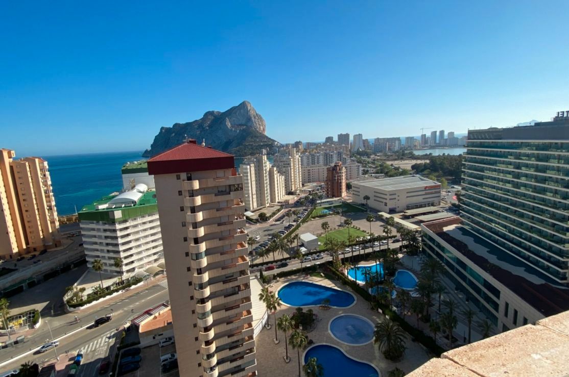 Vista exterior de Apartament en venda en Calpe / Calp amb Aire condicionat, Calefacció i Jardí privat