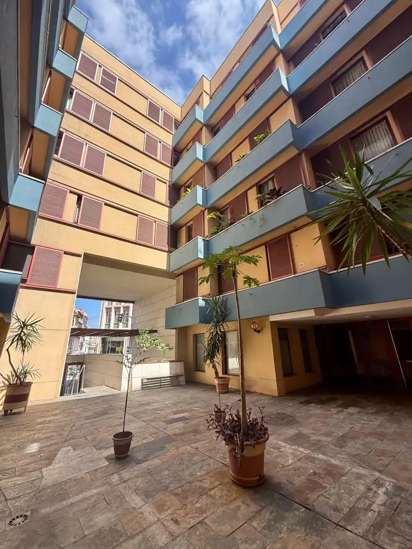 Vista exterior de Dúplex en venta en Las Palmas de Gran Canaria