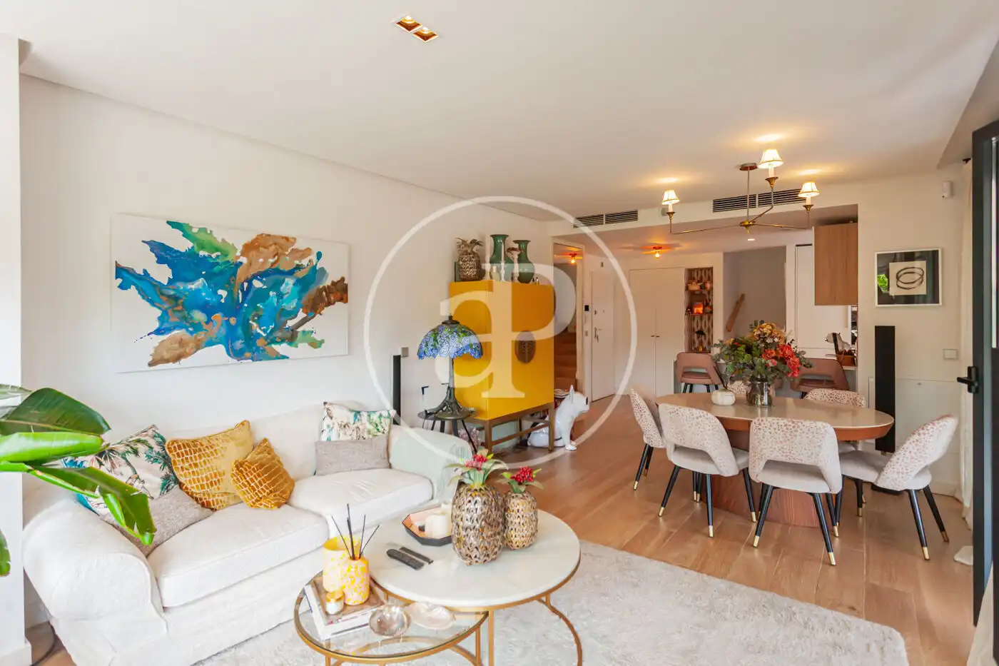 Sala d'estar de Àtic en venda en Pozuelo de Alarcón amb Aire condicionat, Calefacció i Jardí privat