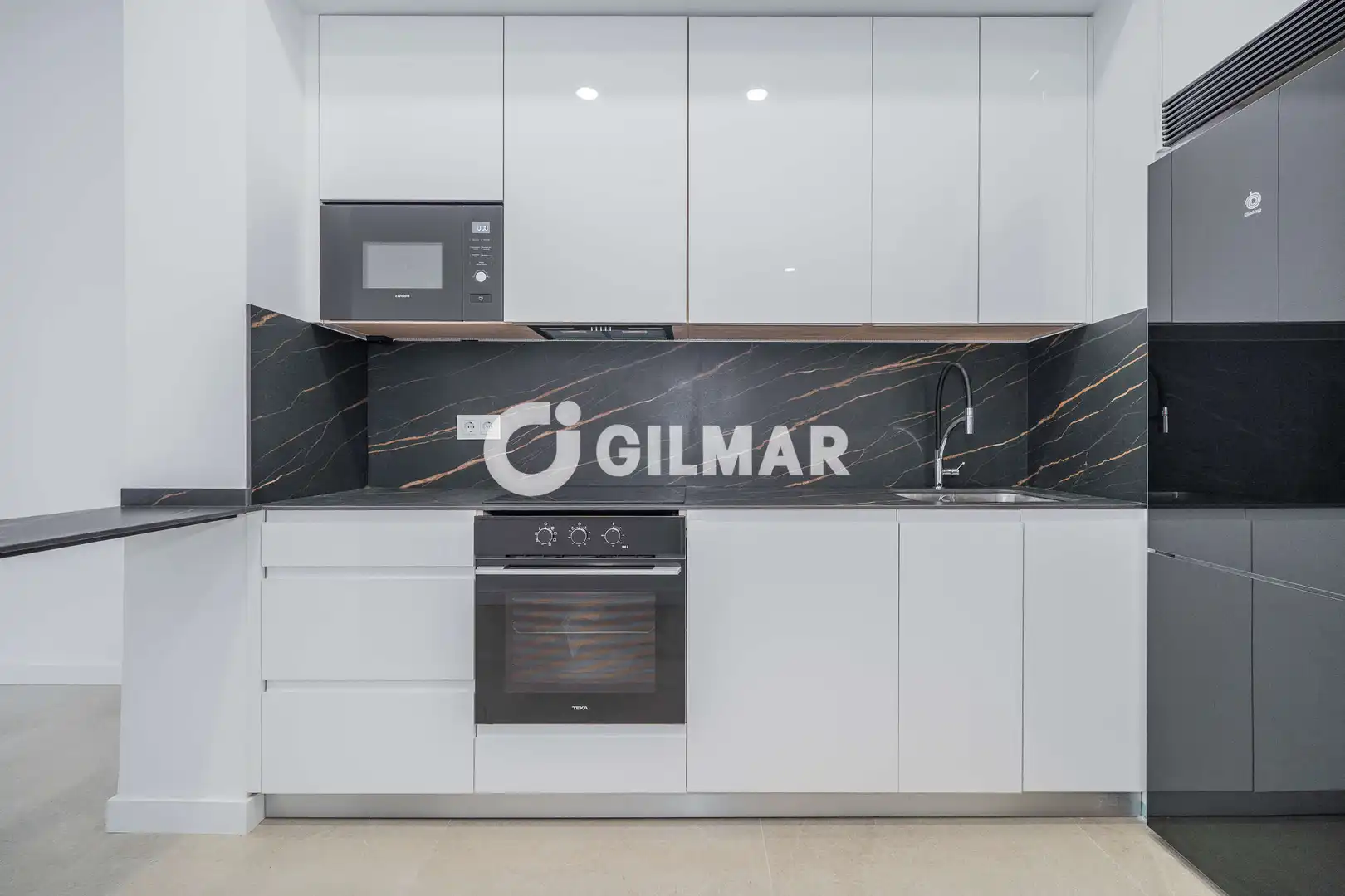 Cocina de Piso en venta en Madrid con Calefacción