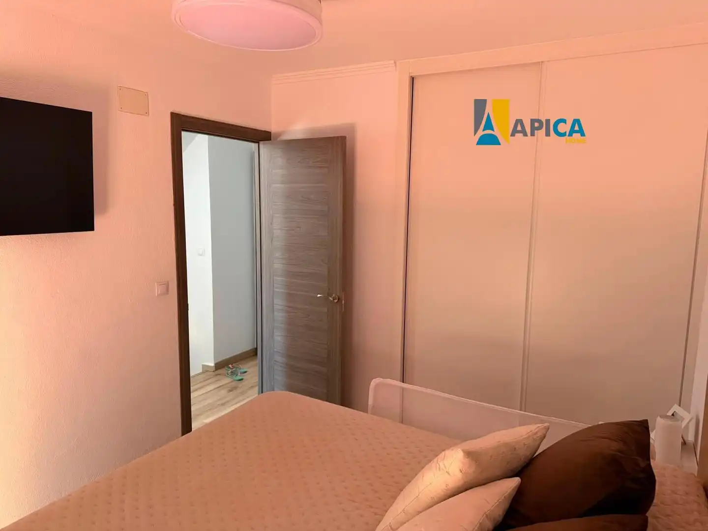 Habitación de Casa adosada en venta en Chiclana de la Frontera con Terraza, Piscina y Piscina comunitaria