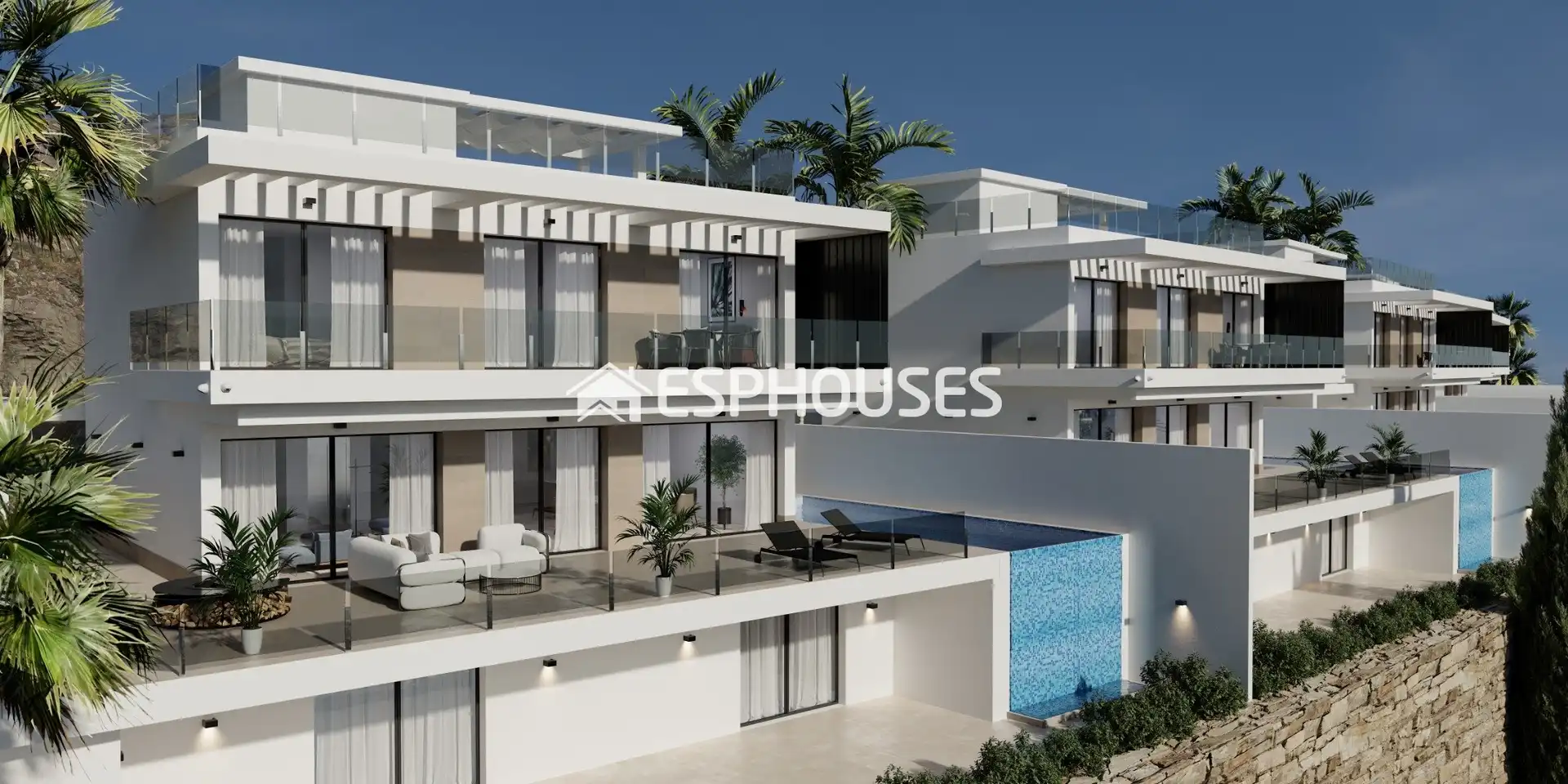 Detached house with pool for sale in Golf Bahía