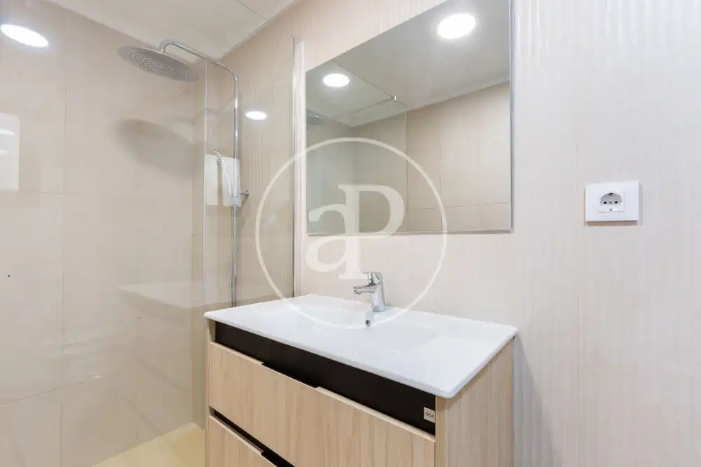 Baño de Piso en venta en Valencia con Aire acondicionado, Calefacción y Balcón