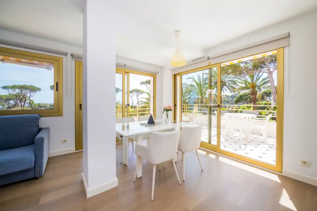 Esszimmer von Wohnungen zum Verkauf in Castell d'Aro, Platja d'Aro i s'Agaró mit Klimaanlage, Heizung und Terrasse