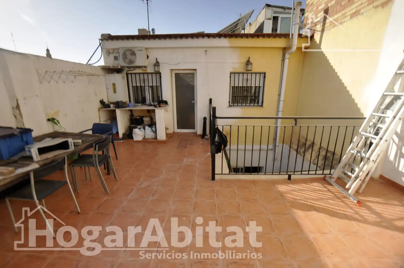 Exterior view of Houses for sale in Manises  with Air Conditioner, Heating and Terrace
