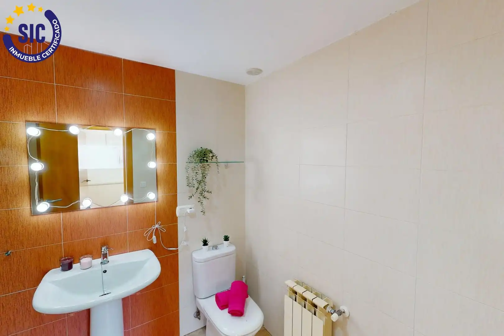 Badezimmer von Wohnung zum Verkauf in Almazora / Almassora mit Heizung und Balkon