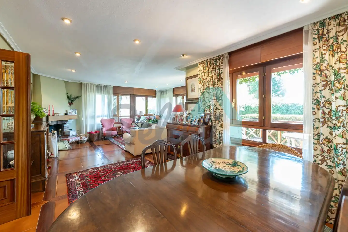 Dining room of Detached homes for sale in Llanes  with Heating, Private garden and Parquet flooring
