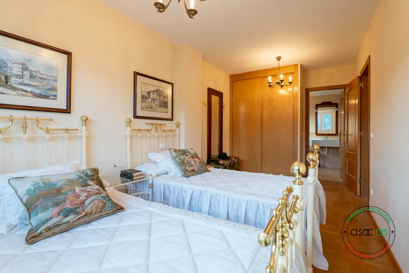 Habitación de Casa adosada en venta en Gozón con Calefacción, Jardín privado y Parquet