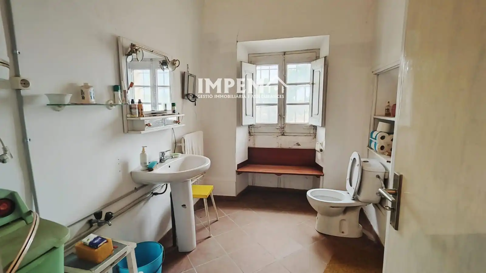 Bany de Edifici en venda en Santa Fe del Penedès