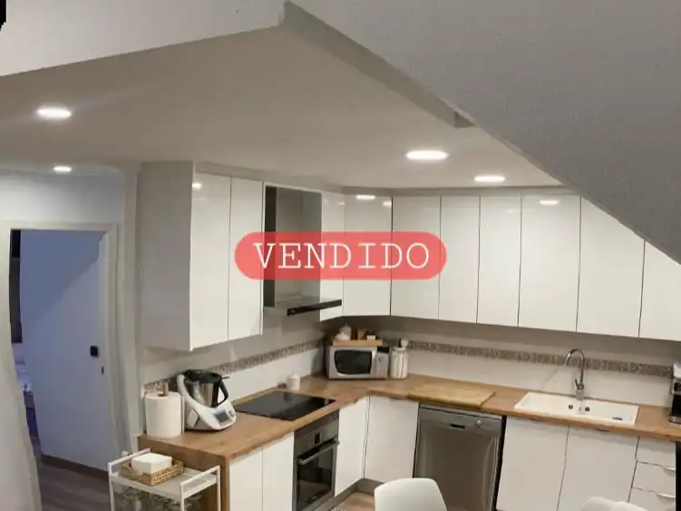Tríplex amb ascensor en venda a Avinguda de la pau 31, imagen 2