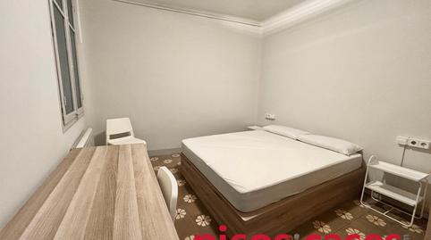 Foto 2 de Piso de alquiler en Carrer de Cardona, Centre, Barcelona