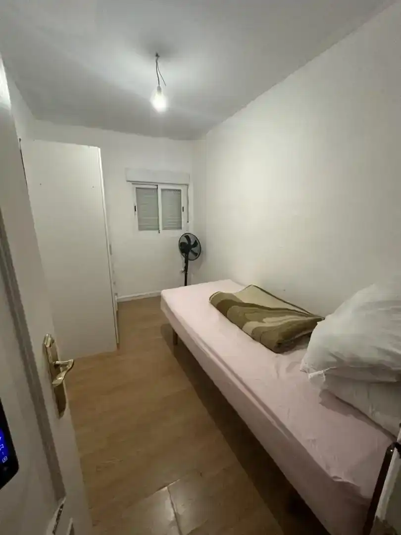 Bedroom of Flat for rent in  Madrid Capital