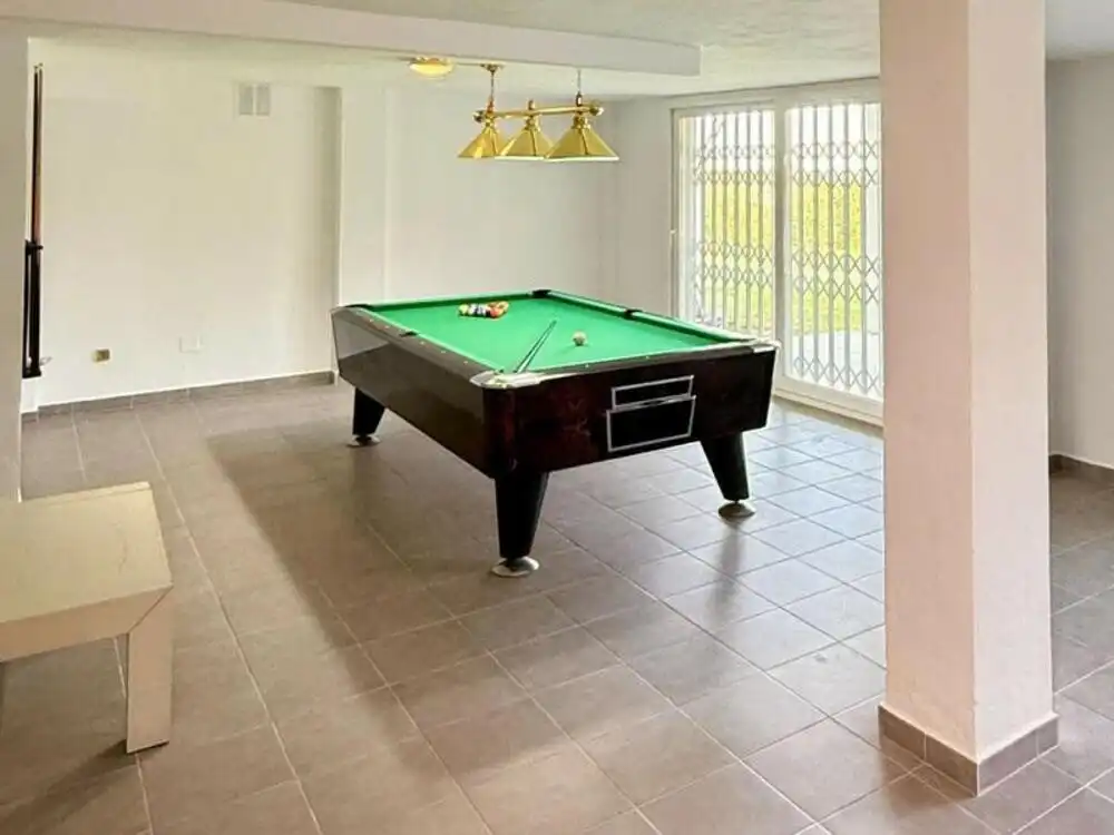 Swimming pool of Houses for rent in Estepona  with Air Conditioner, Heating and Private garden