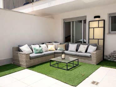 Flat with pool for sale in turia 9