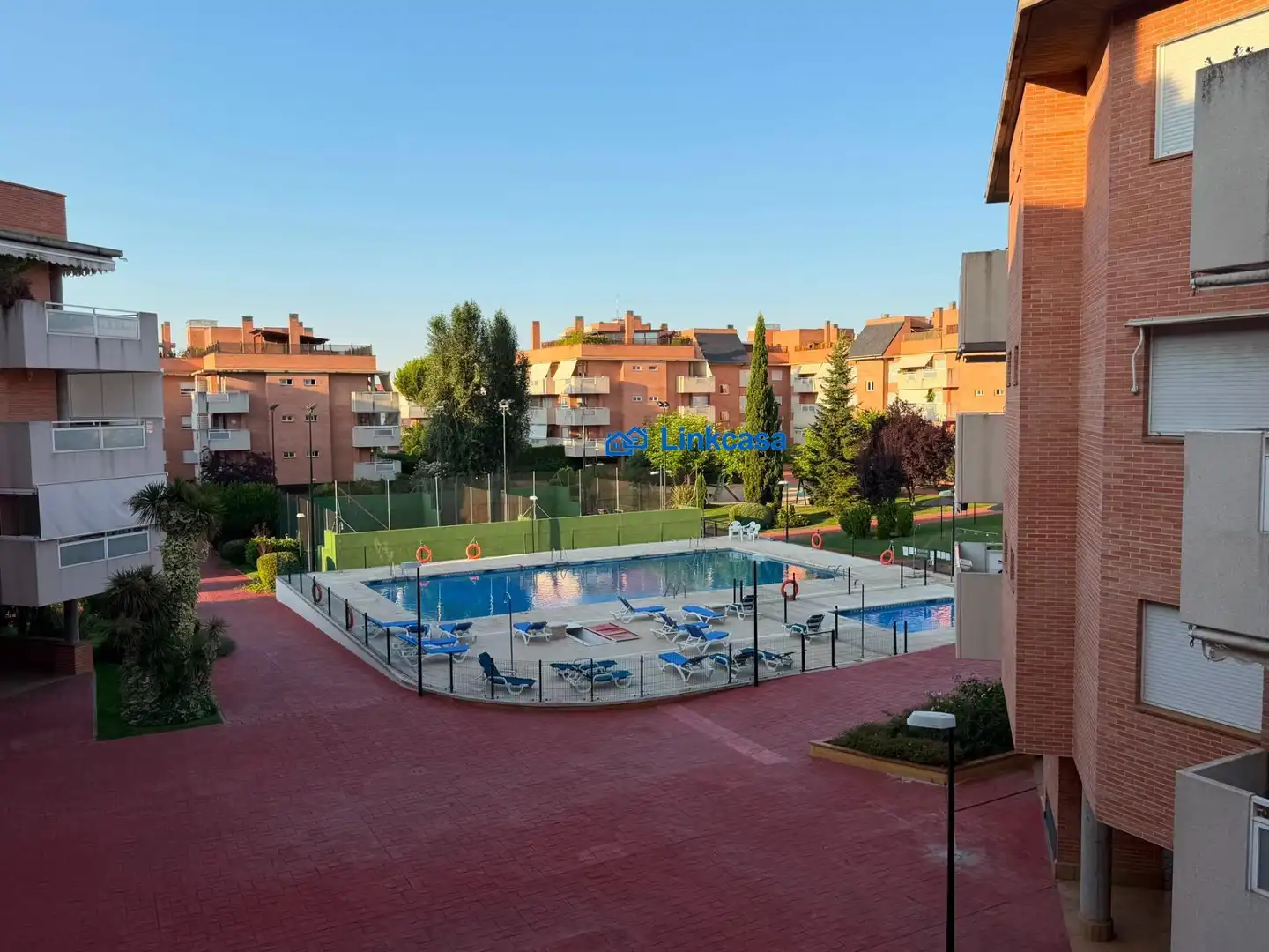 Piscina de Pis en venda en Pozuelo de Alarcón amb Aire condicionat, Calefacció i Jardí privat