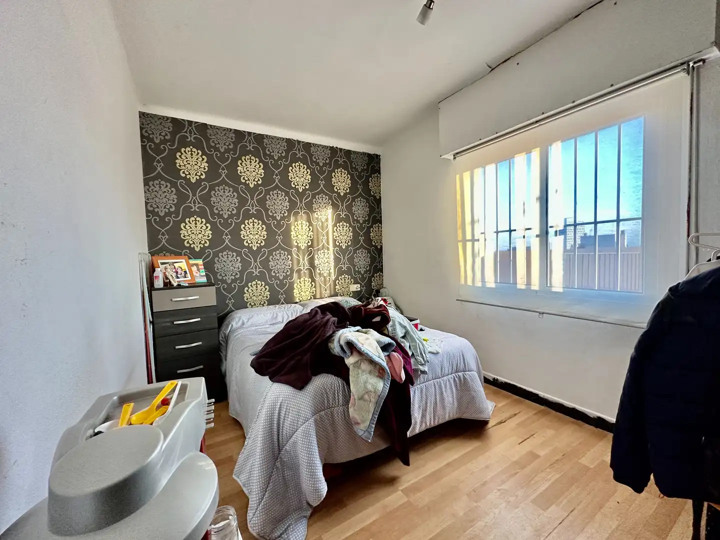 Bedroom of Flat for sale in Santa Coloma de Gramenet  with Terrace and Balcony