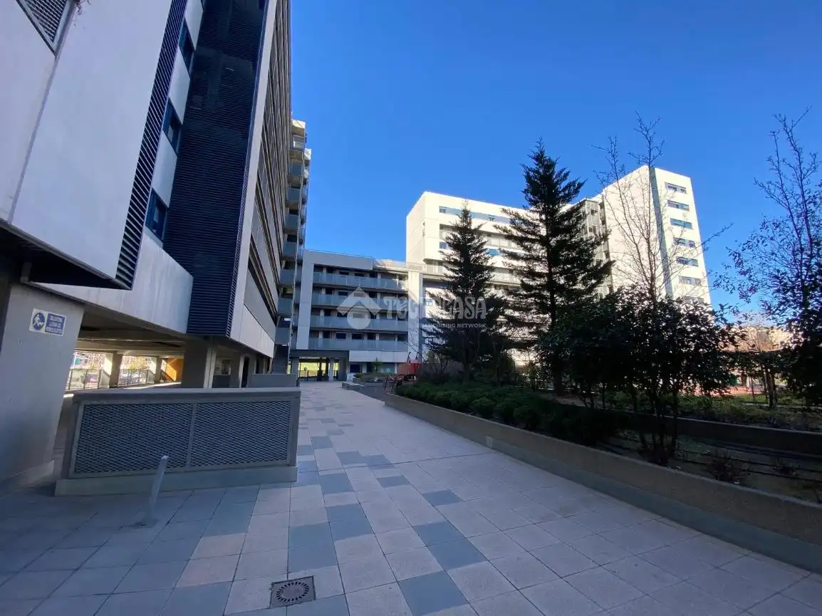 Vista exterior de Piso de alquiler en Móstoles con Aire acondicionado, Calefacción y Terraza