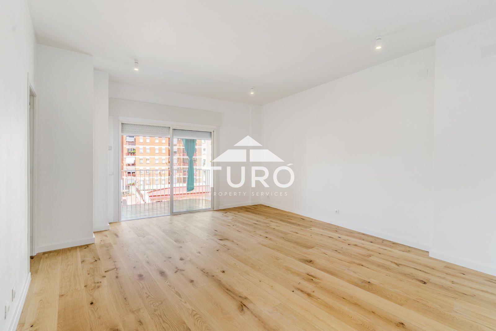 Bedroom of Flat for sale in  Barcelona Capital  with Air Conditioner, Heating and Parquet flooring
