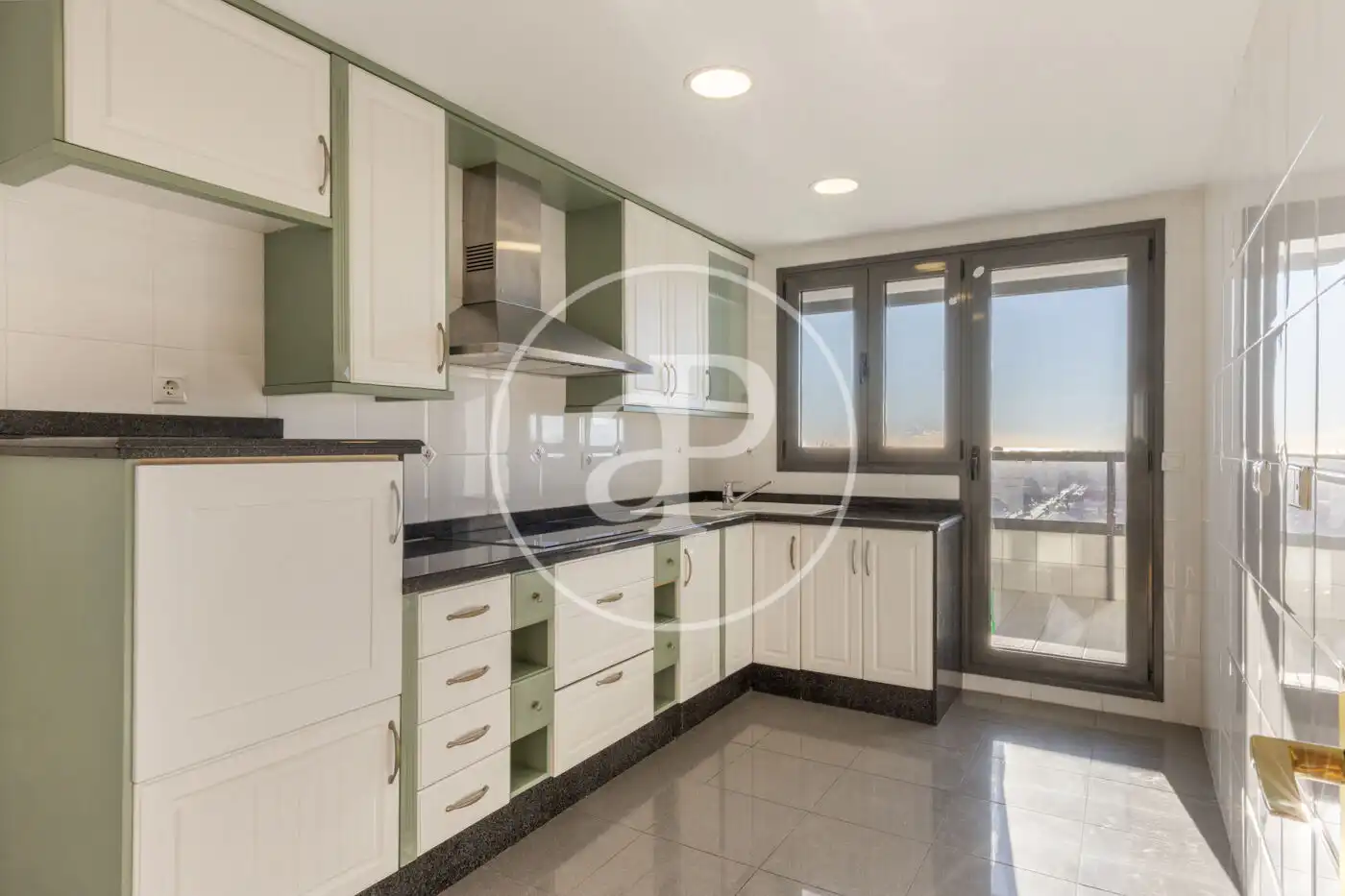 Kitchen of Flat for sale in Valencia  with Air Conditioner, Heating and Private garden