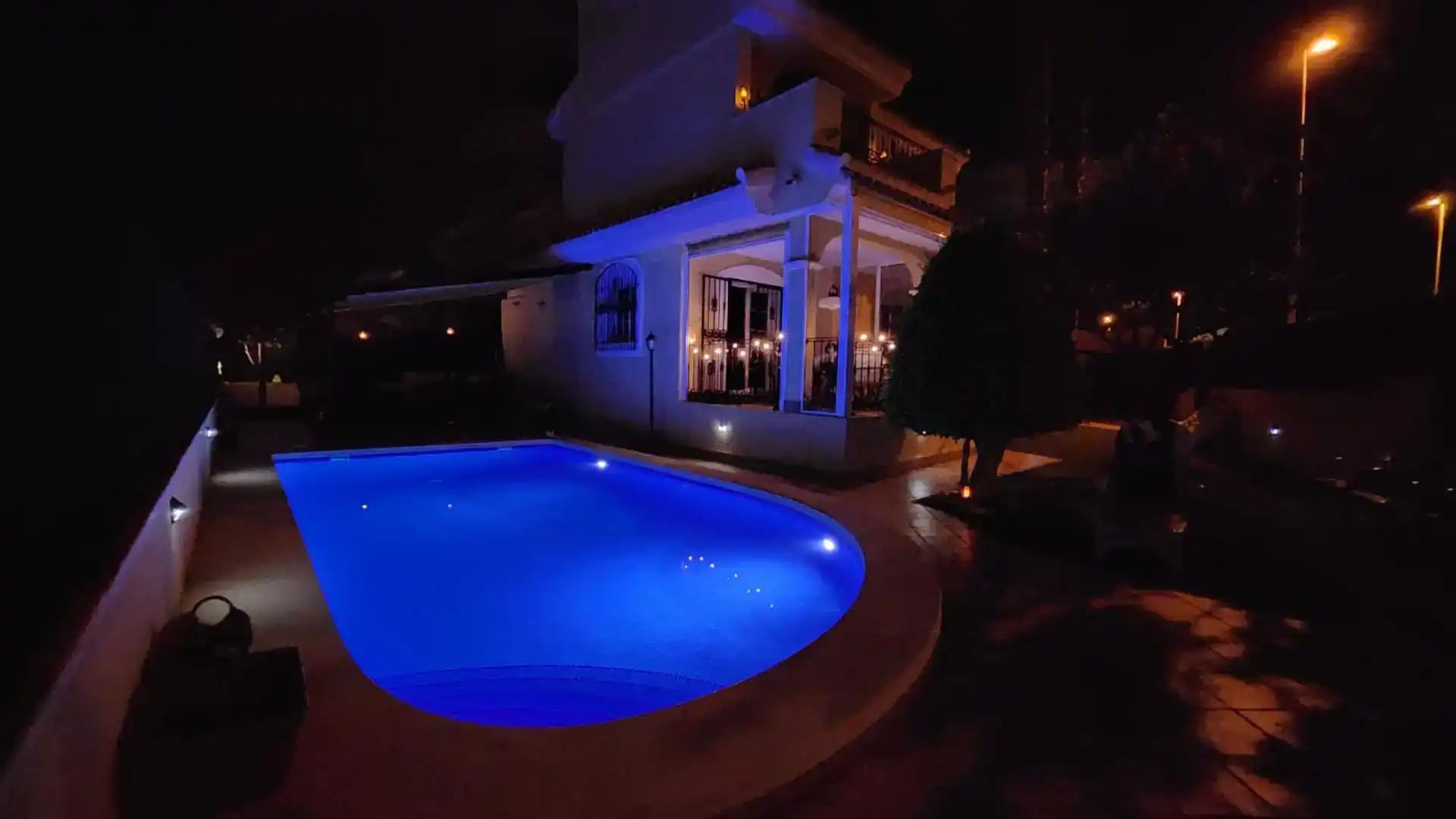 Piscina de Casa o xalet en venda en Orihuela amb Aire condicionat, Piscina i Balcó