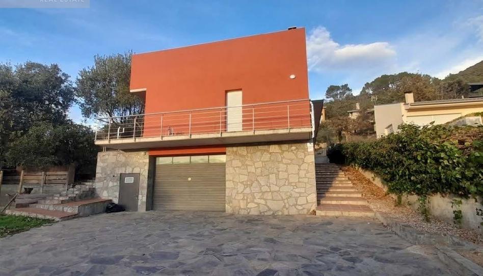 Foto 1 de Casa adosada en venda a Cl Sant Grau (p) Ur la Cometa
 Montagut I Oix (gi, Montagut i Oix, Girona