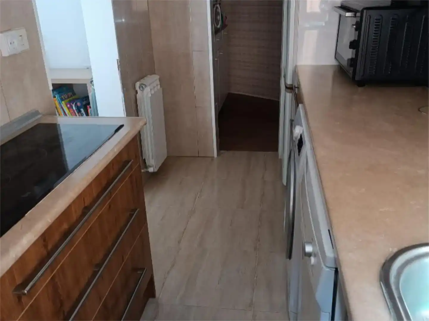Cuina de Casa adosada en venda en Abia de las Torres amb Parquet i Moblat
