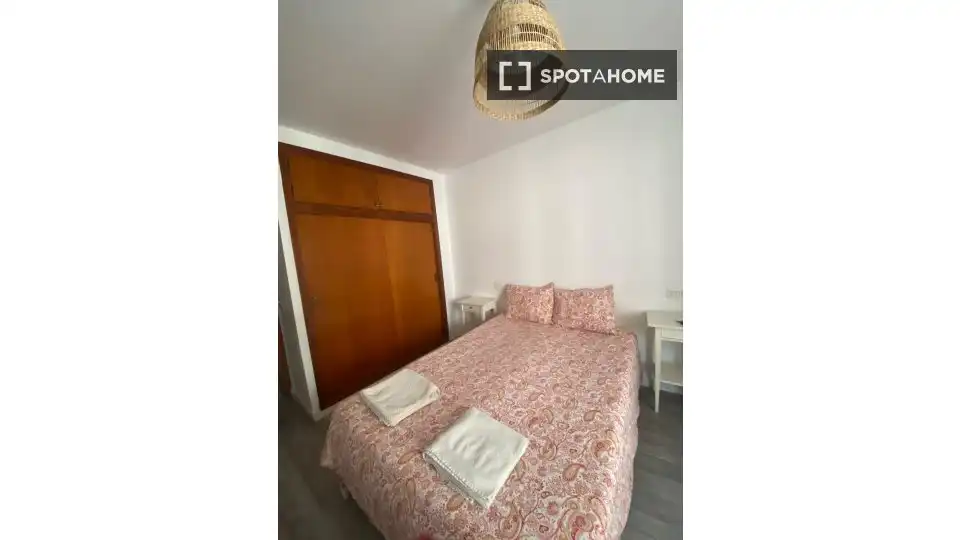 Bedroom of Flat for share in  Palma de Mallorca  with Air Conditioner, Terrace and Furnished