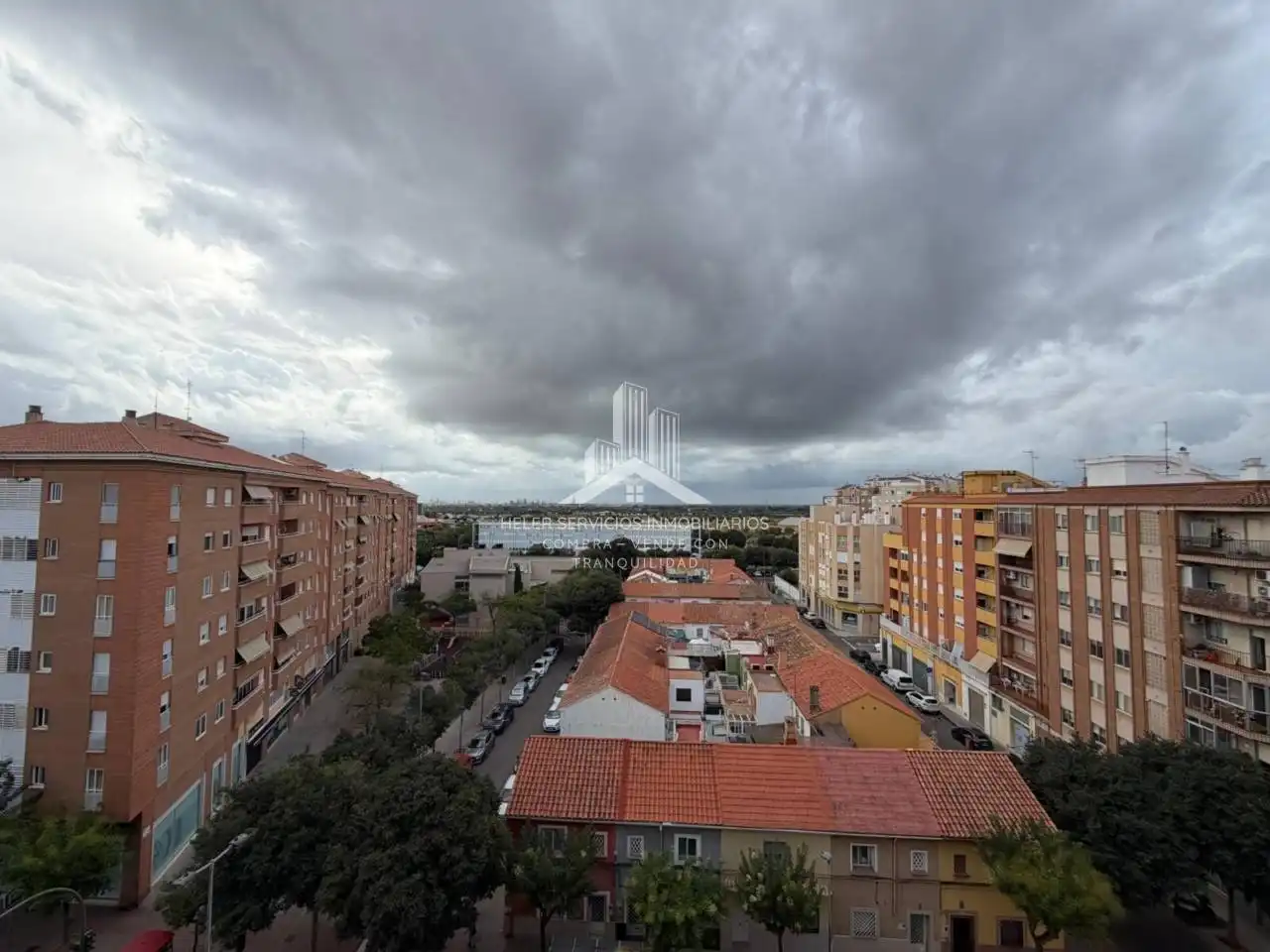 Wohnung zur Miete in Avenida Valencia, Ensanche - Río Júcar