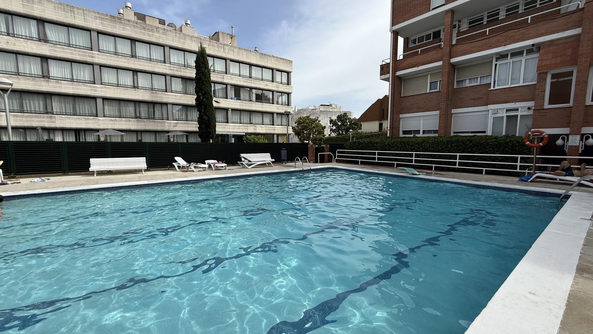 Swimming pool of Apartment for sale in Vilanova i la Geltrú  with Swimming Pool, Oven and Microwave