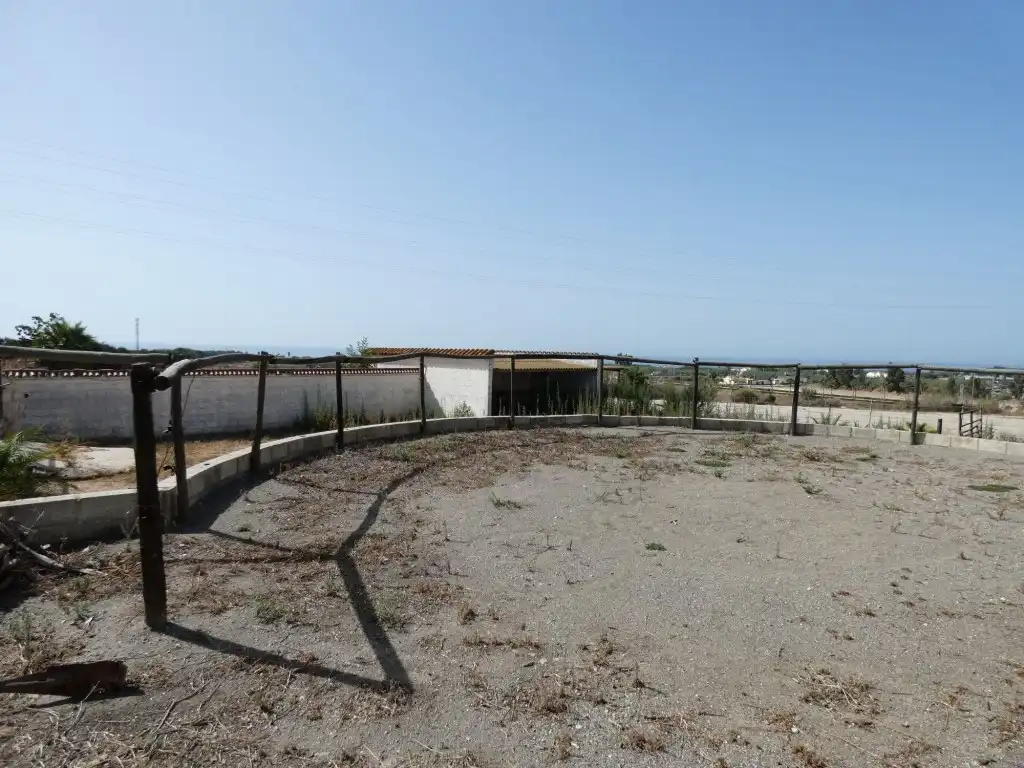 Country homes for sale in Almayate