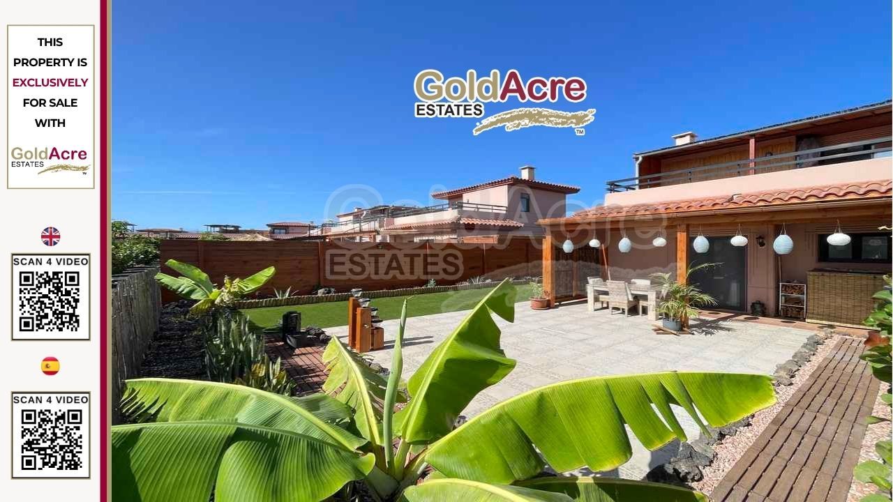 Exterior view of Single-family semi-detached for sale in La Oliva