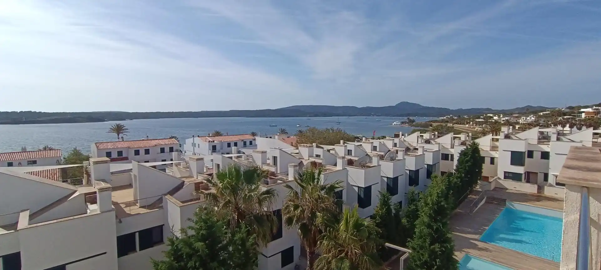 Vista exterior de Casa adosada en venta en Es Mercadal con Aire acondicionado, Calefacción y Terraza
