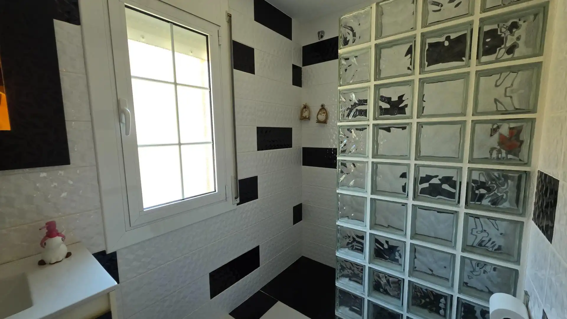 Bathroom of Houses for sale in Tordera  with Air Conditioner, Heating and Private garden