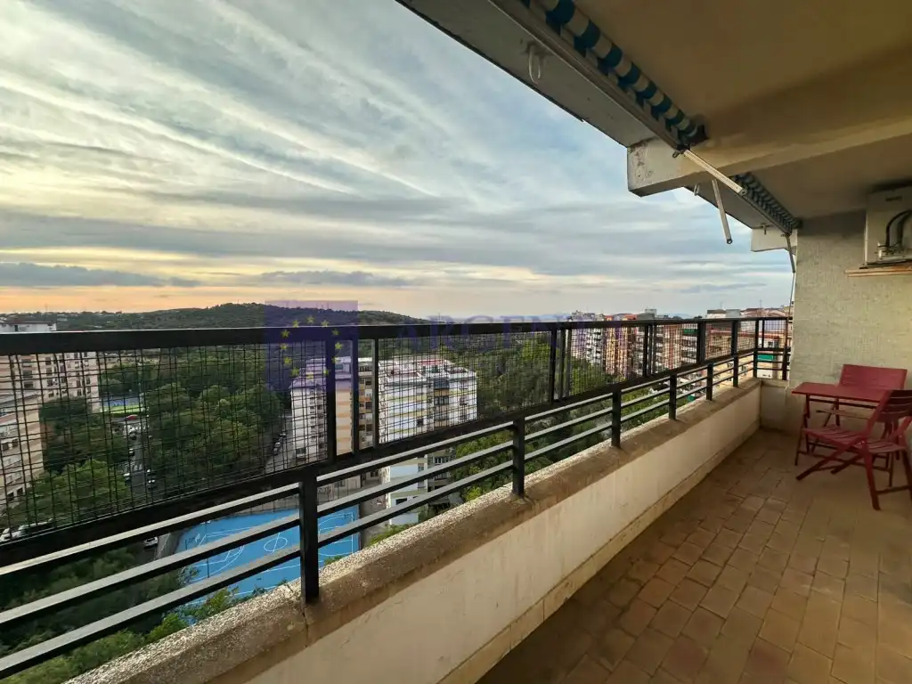Appartement avec ascenseur à louer à Ruta de la Plata